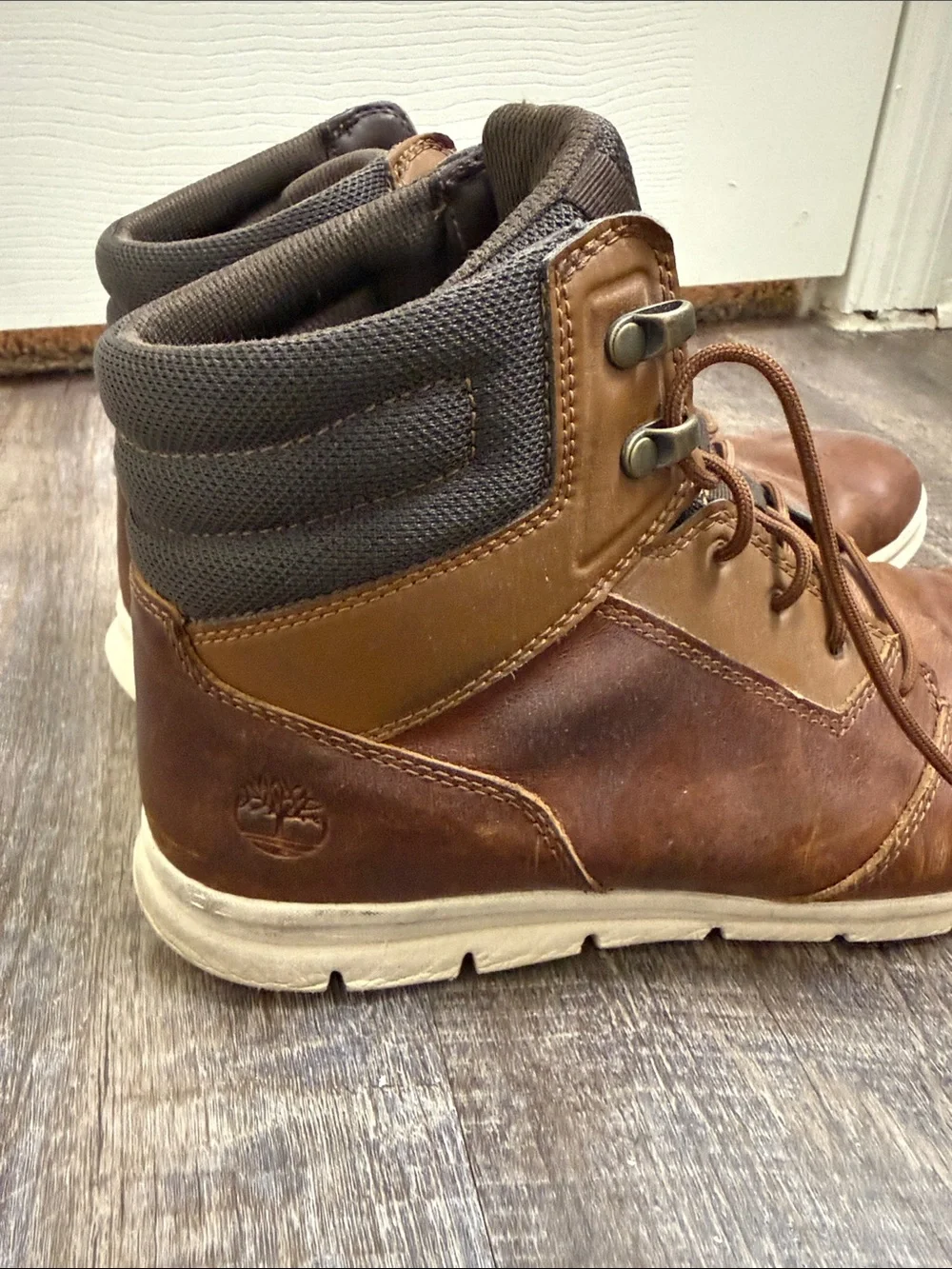 Timberland Graydon Brown Leather Lace-Up Ankle Boots with Padded Collar